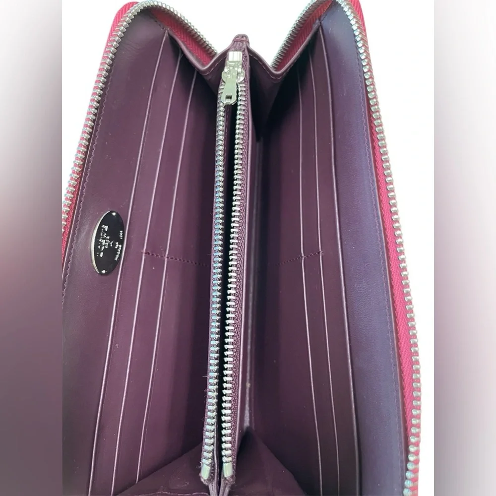 Loewe Continental Zip Wallet with Tassel‎
